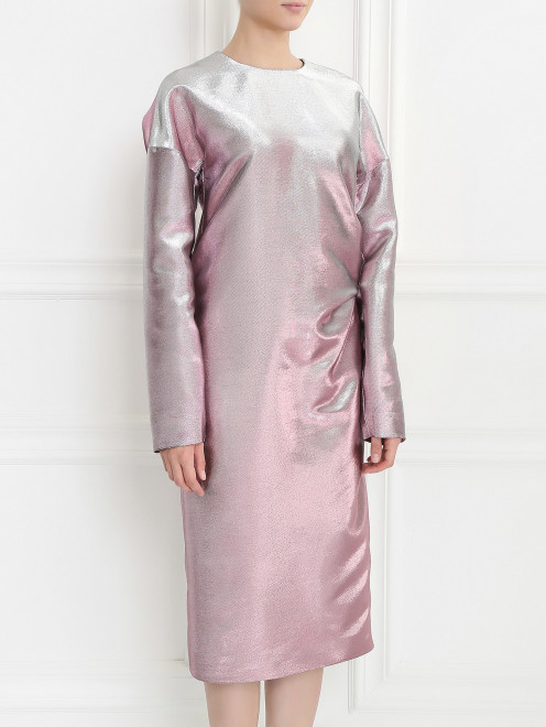 Платье-футляр с драпировкой из ткани с эффектом "металлик" - Модель Верх-Низ