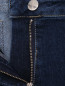 Укороченные джинсы из смешанного хлопка с узором "тай-дай" Persona by Marina Rinaldi  –  Деталь1