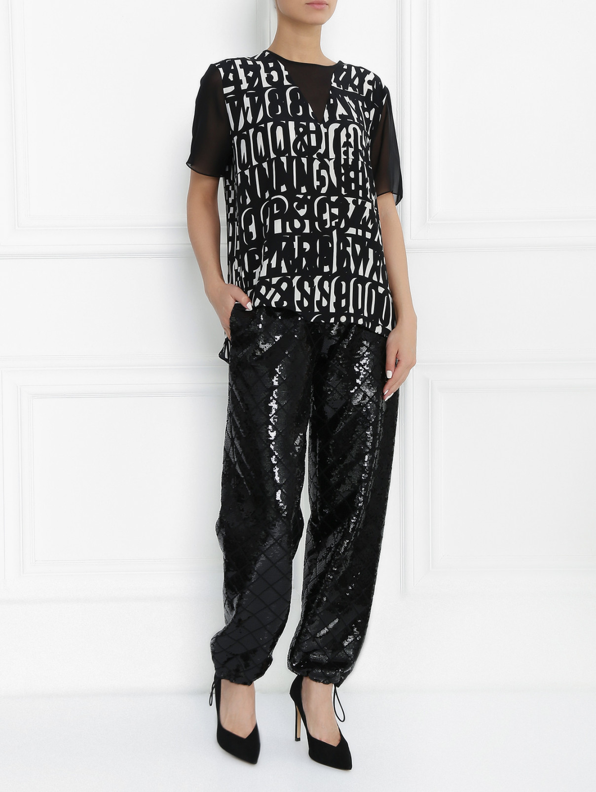 Спортивные брюки декорированные пайетками Moschino  –  Модель Общий вид  – Цвет:  Черный