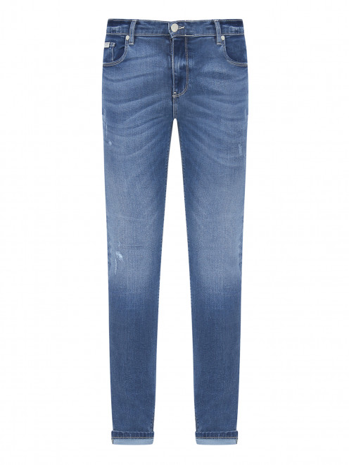 Прямые джинсы с надрезами - Общий вид