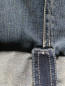 Укороченные джинсы из плотного денима Iceberg  –  Деталь2
