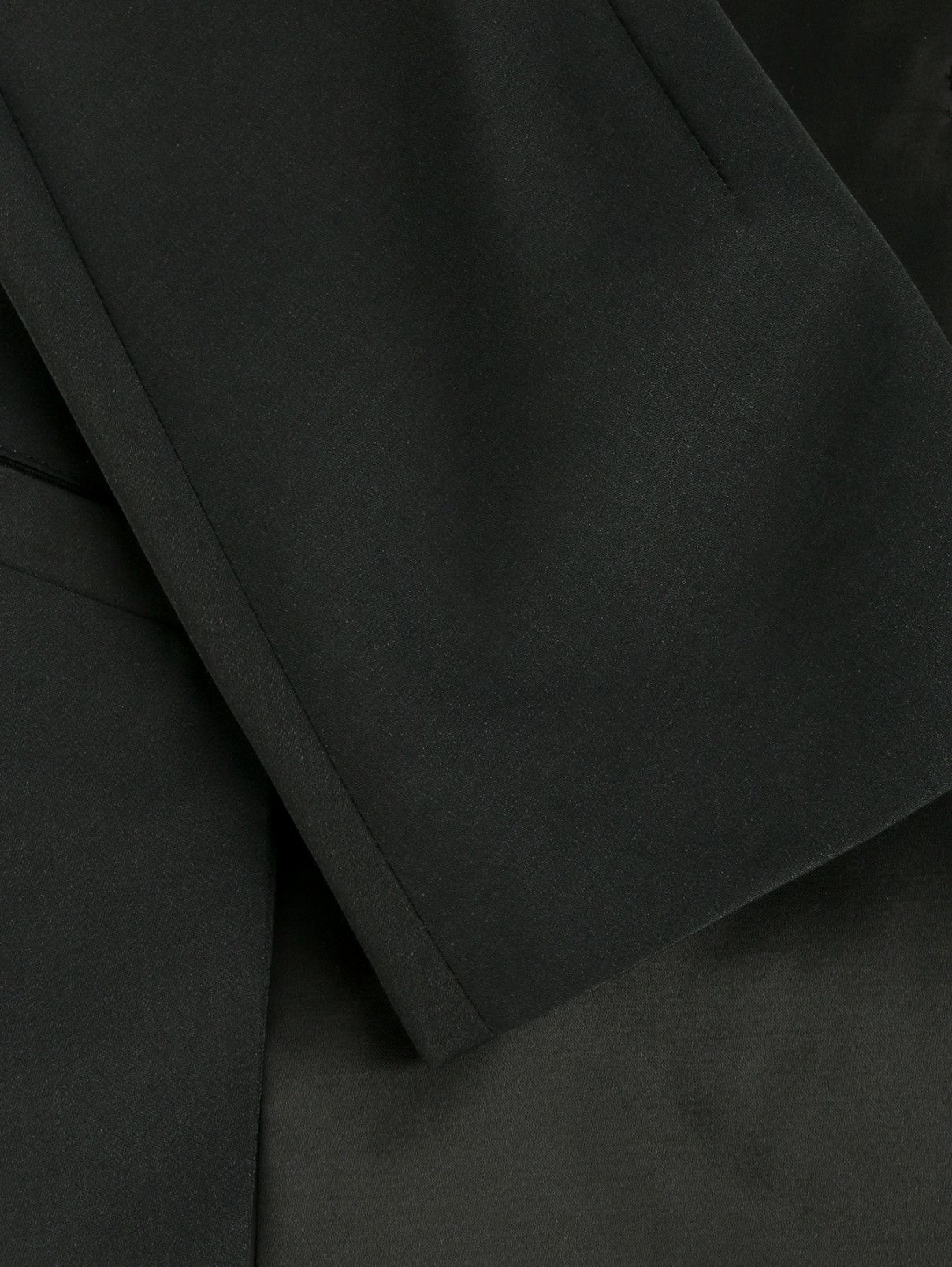 Укороченный жакет из шерсти и шелка с контрастной отделкой Marthe+Francois Girbaud  –  Деталь  – Цвет:  Черный