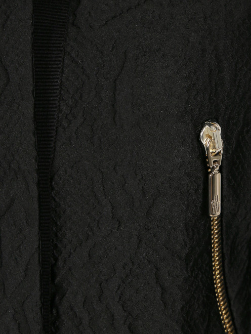 Легкое пальто с поясом, декорированное бисером и пайетками - Деталь1