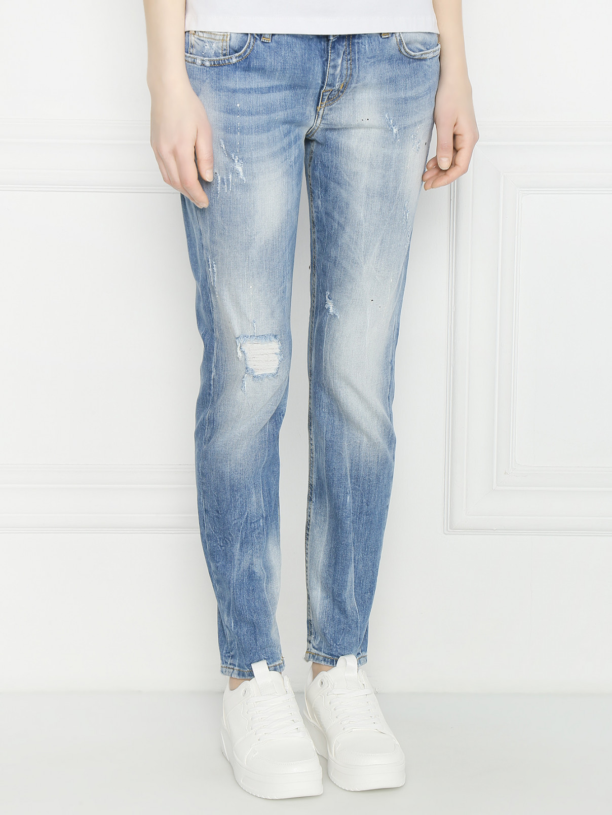 Укороченные джинсы с потертостями Ice Play  –  МодельВерхНиз  – Цвет:  Синий