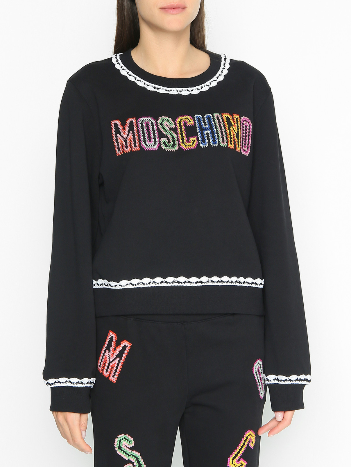 Хлопковый свитшот с вышивкой Moschino  –  МодельВерхНиз  – Цвет:  Черный