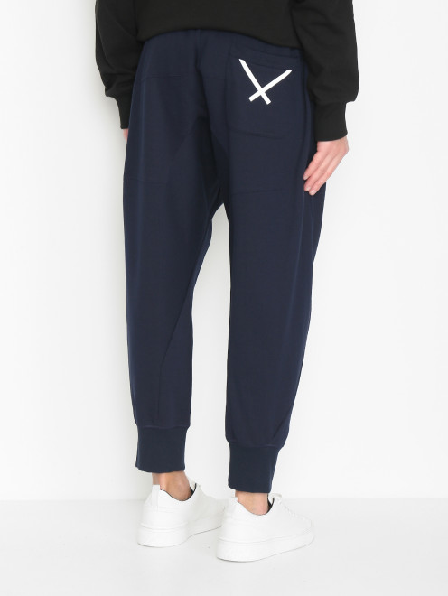 Трикотажные брюки с карманами Adidas Originals - МодельВерхНиз