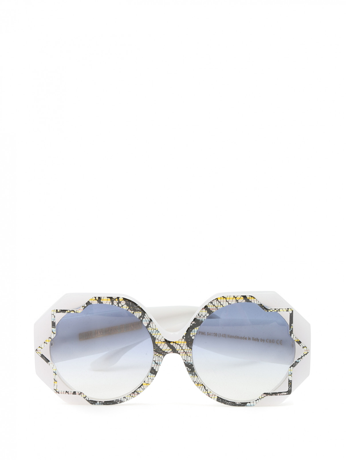 Солнцезащитные очки в пластиковой оправе с узором Cutler and Gross  –  Общий вид  – Цвет:  Узор