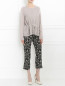 Укороченные брюки из шелка с цветочным узором Tara Jarmon  –  Модель Общий вид