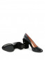 Туфли из лаковой кожи на устойчивом каблуке с декором Moschino Boutique  –  Обтравка5