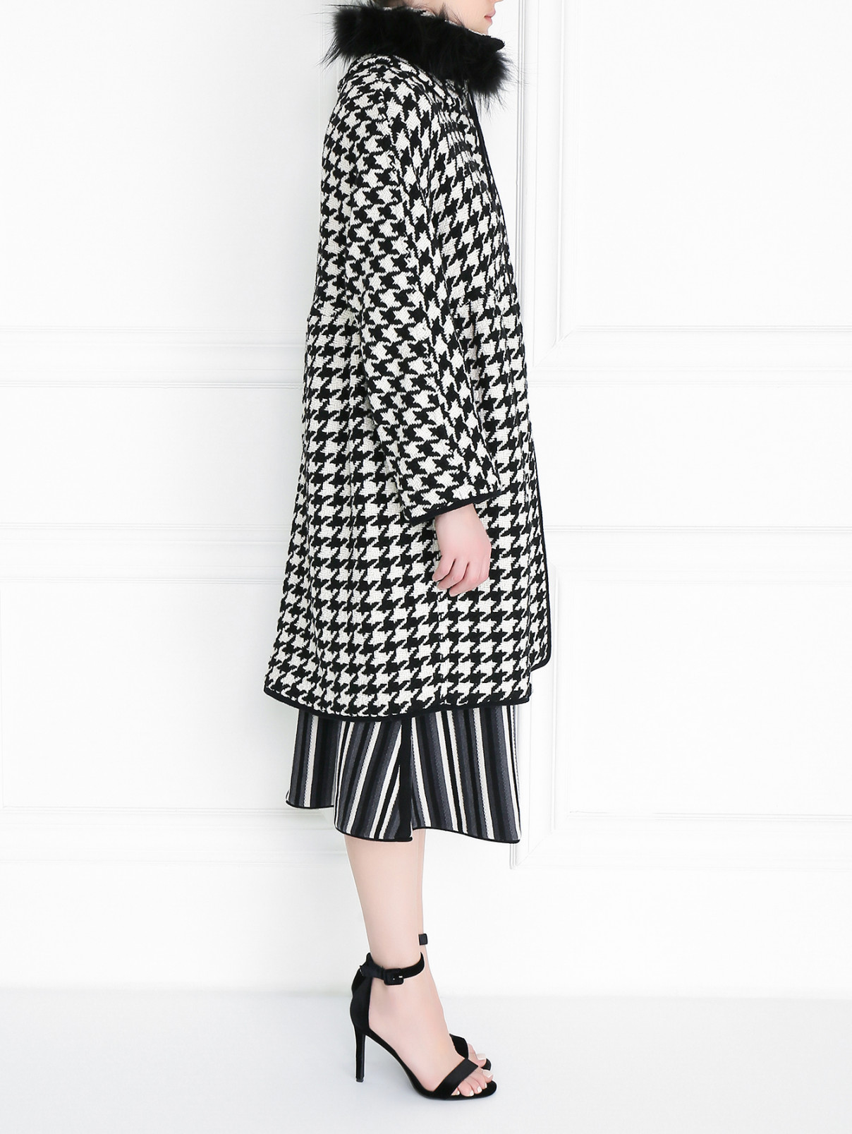 Пальто из шерсти с узором и меховым воротником Ermanno Scervino  –  Модель Верх-Низ2  – Цвет:  Узор