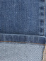 Джинсы из хлопка прямого кроя с карманами Versace Collection  –  Деталь2