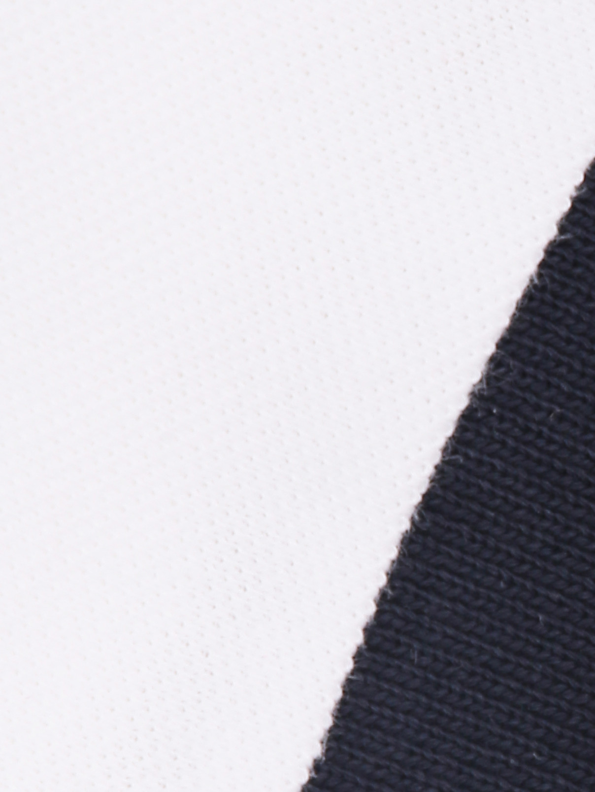 Костюм из хлопка, поло и шорты Moncler  –  Деталь1  – Цвет:  Белый
