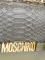 Сумка из кожи с тиснением на цепочке Moschino Couture  –  Деталь