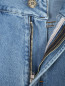 Укороченные джинсы из светлого денима BOSCO  –  Деталь1