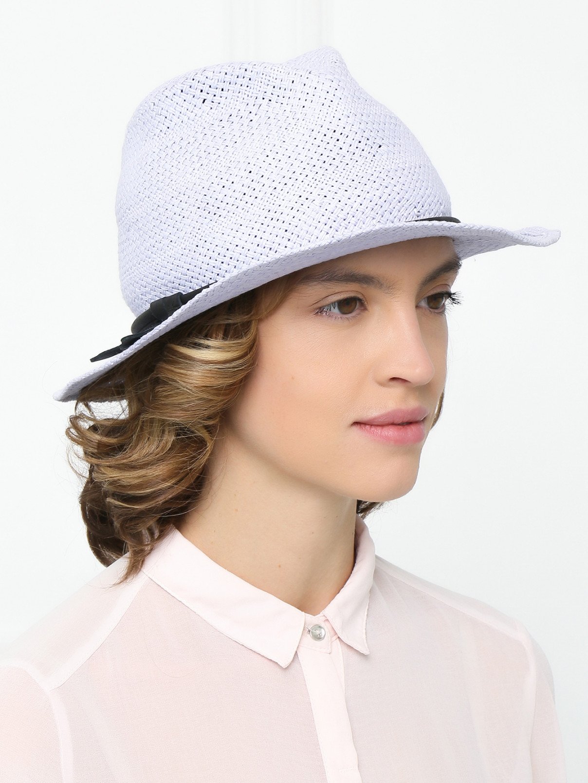 Шляпа с контрастной отделкой Emporio Armani  –  Модель Общий вид  – Цвет:  Фиолетовый
