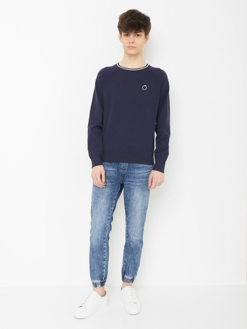 Джемпер из хлопка декорированный вышивкой Trussardi - МодельОбщийВид