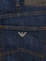 Джинсы прямого кроя из темного денима Armani Jeans  –  Деталь