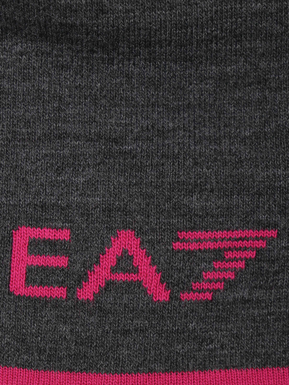 Шапка мелкой вязки с логотипом EA 7  –  Деталь  – Цвет:  Серый