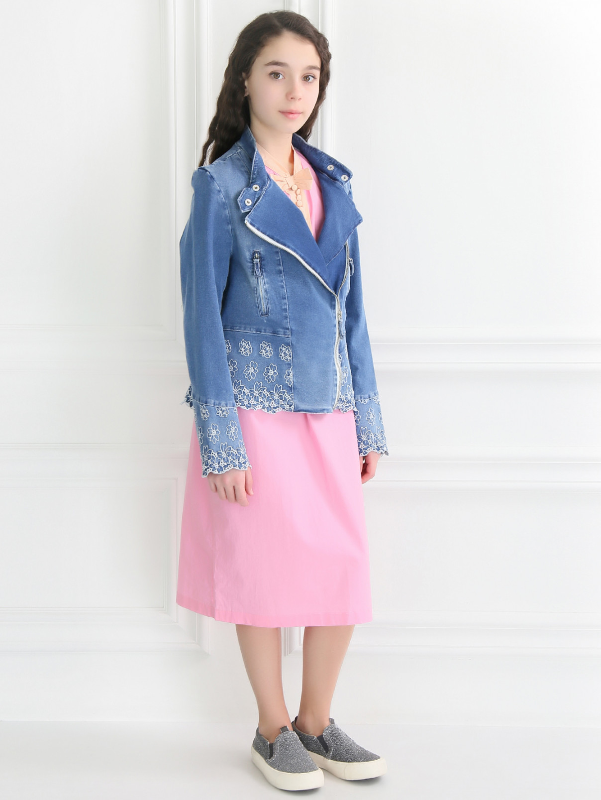 Куртка из денима с ажурной вышивкой Ermanno Scervino Junior  –  Модель Общий вид  – Цвет:  Синий