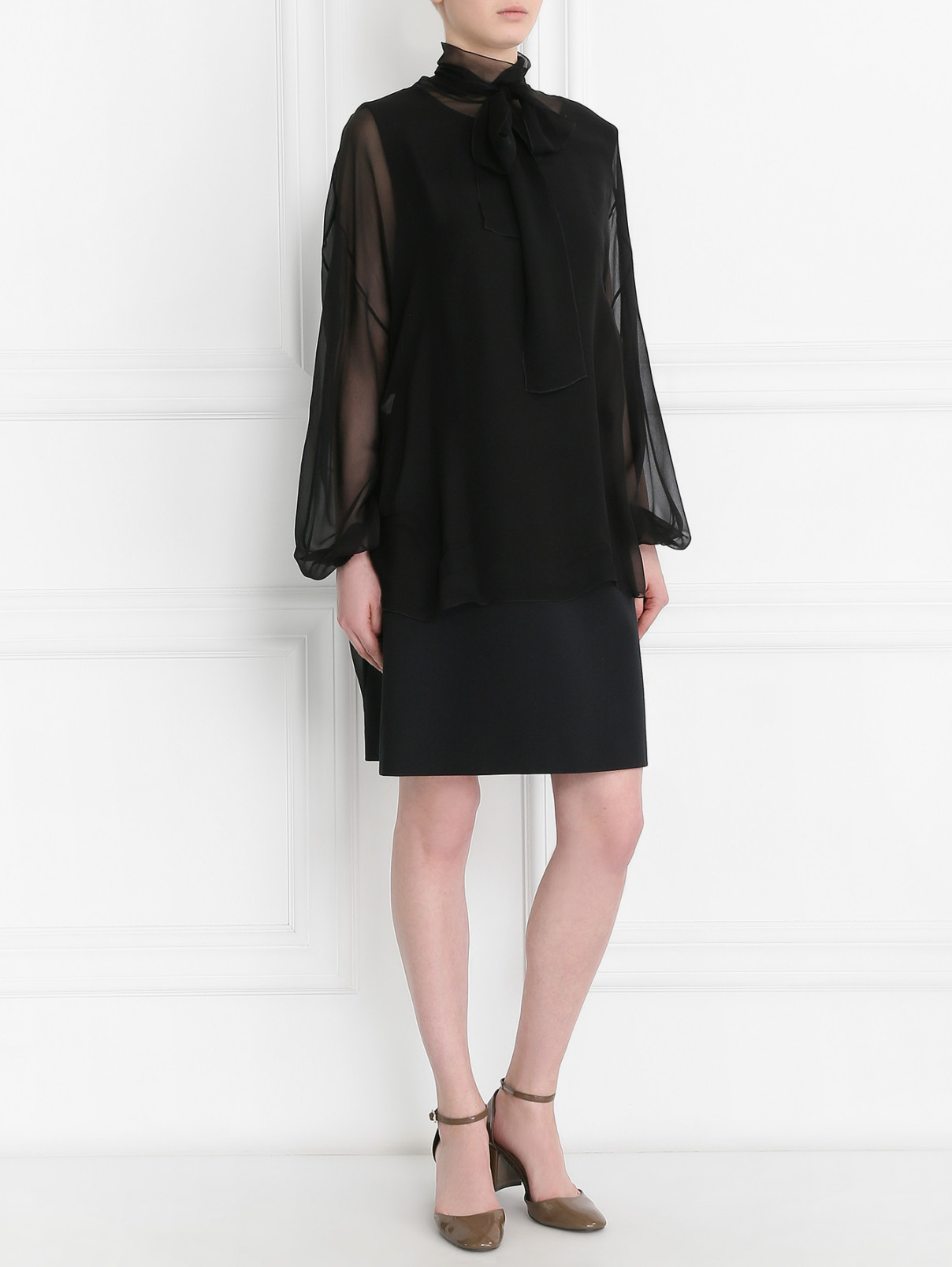 Платье из шелка прямого кроя с прозрачным рукавом Alberta Ferretti  –  Модель Общий вид  – Цвет:  Черный
