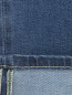 Прямые джинсы с надрезами Guess  –  Деталь2