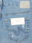Укороченные джинсы прямого кроя с потертостями Adriano Goldschmied  –  Деталь