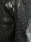 Кожаная куртка с тиснением на рукавах Jean Paul Gaultier  –  Деталь