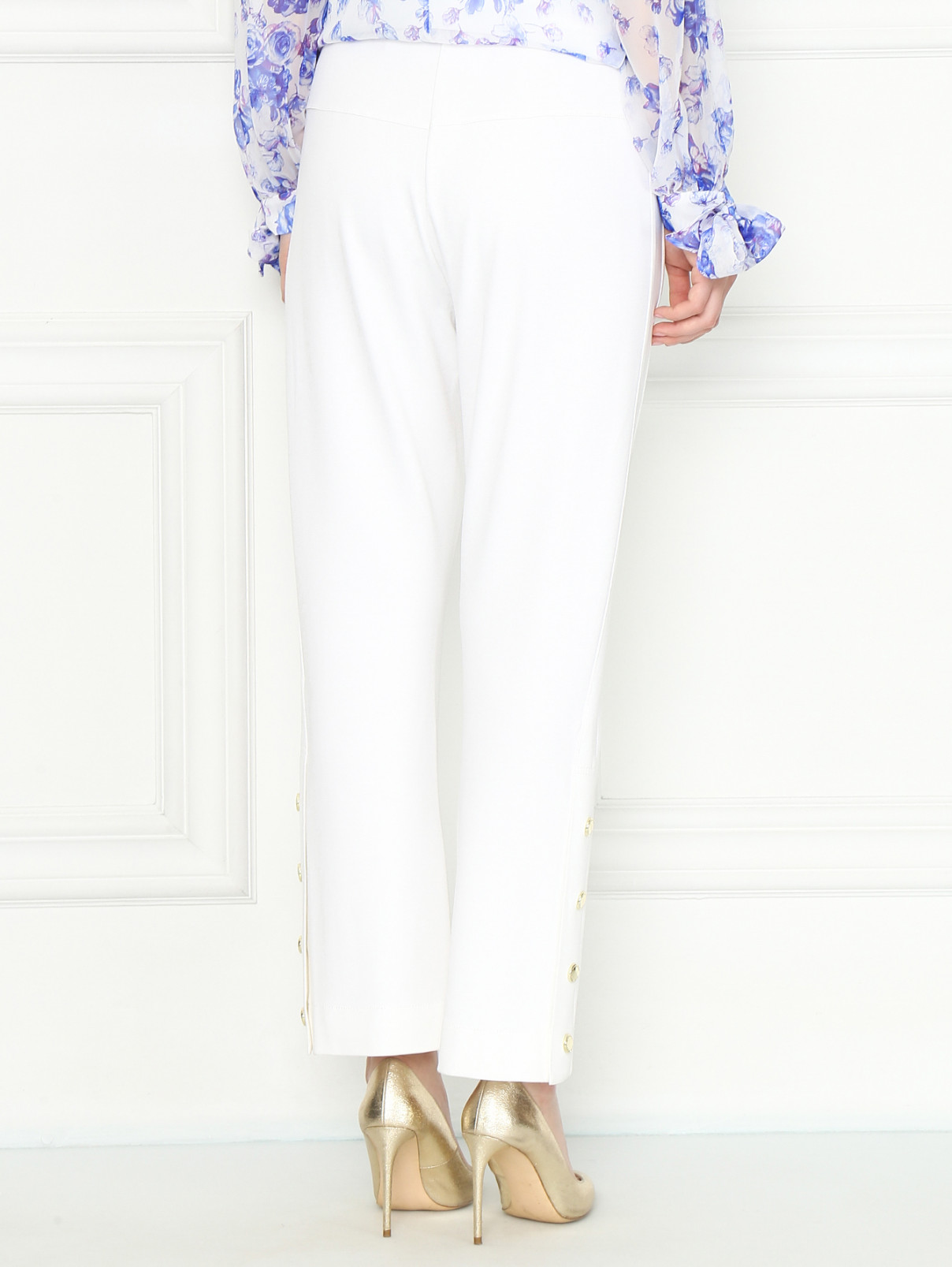 Укороченные брюки с золотой фурнитурой Marina Rinaldi  –  МодельВерхНиз1  – Цвет:  Белый