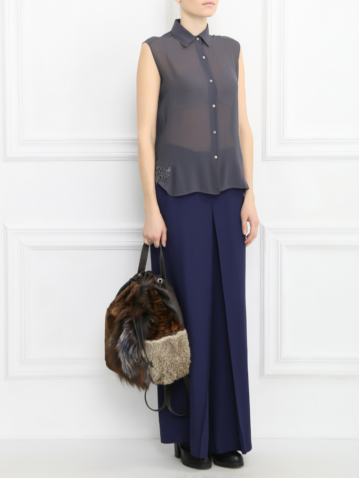 Блуза декорированная вышивкой Ermanno Scervino  –  Модель Общий вид  – Цвет:  Серый
