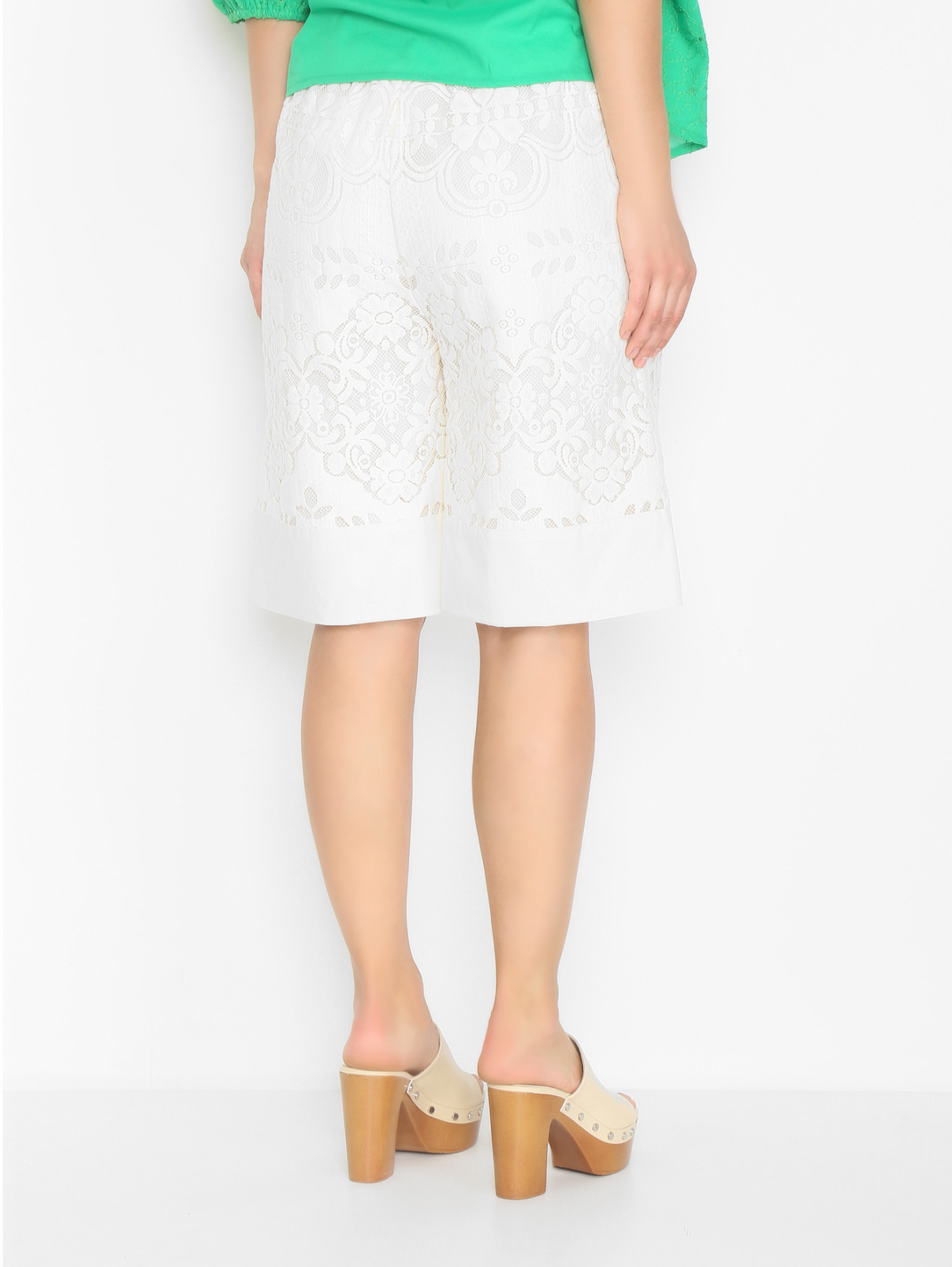 Шорты свободного кроя с вышивкой Marina Rinaldi  –  МодельВерхНиз1  – Цвет:  Белый