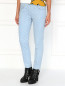 Стеганные джинсы-скинни Moschino  –  Модель Верх-Низ