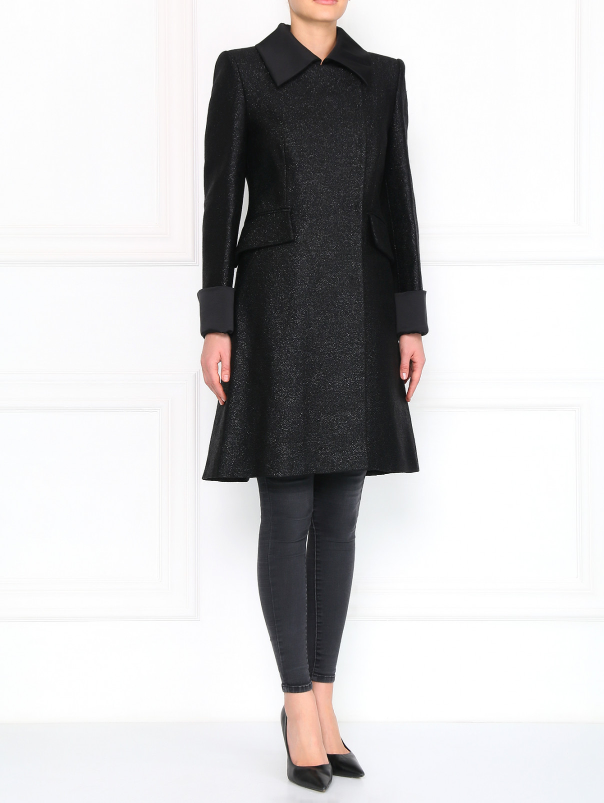 Пальто из фактурной ткани с манжетами Alberta Ferretti  –  Модель Общий вид  – Цвет:  Черный