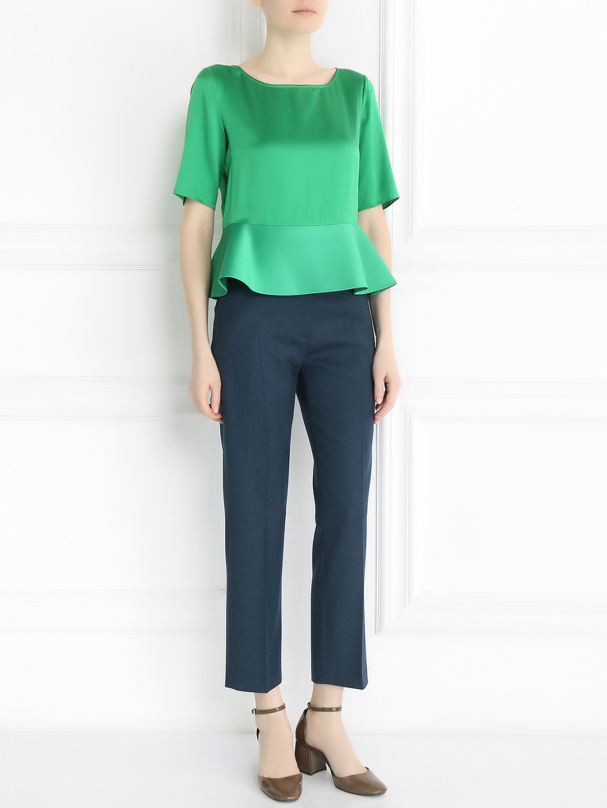 Блуза с баской из шелка Emporio Armani  –  Модель Общий вид  – Цвет:  Зеленый