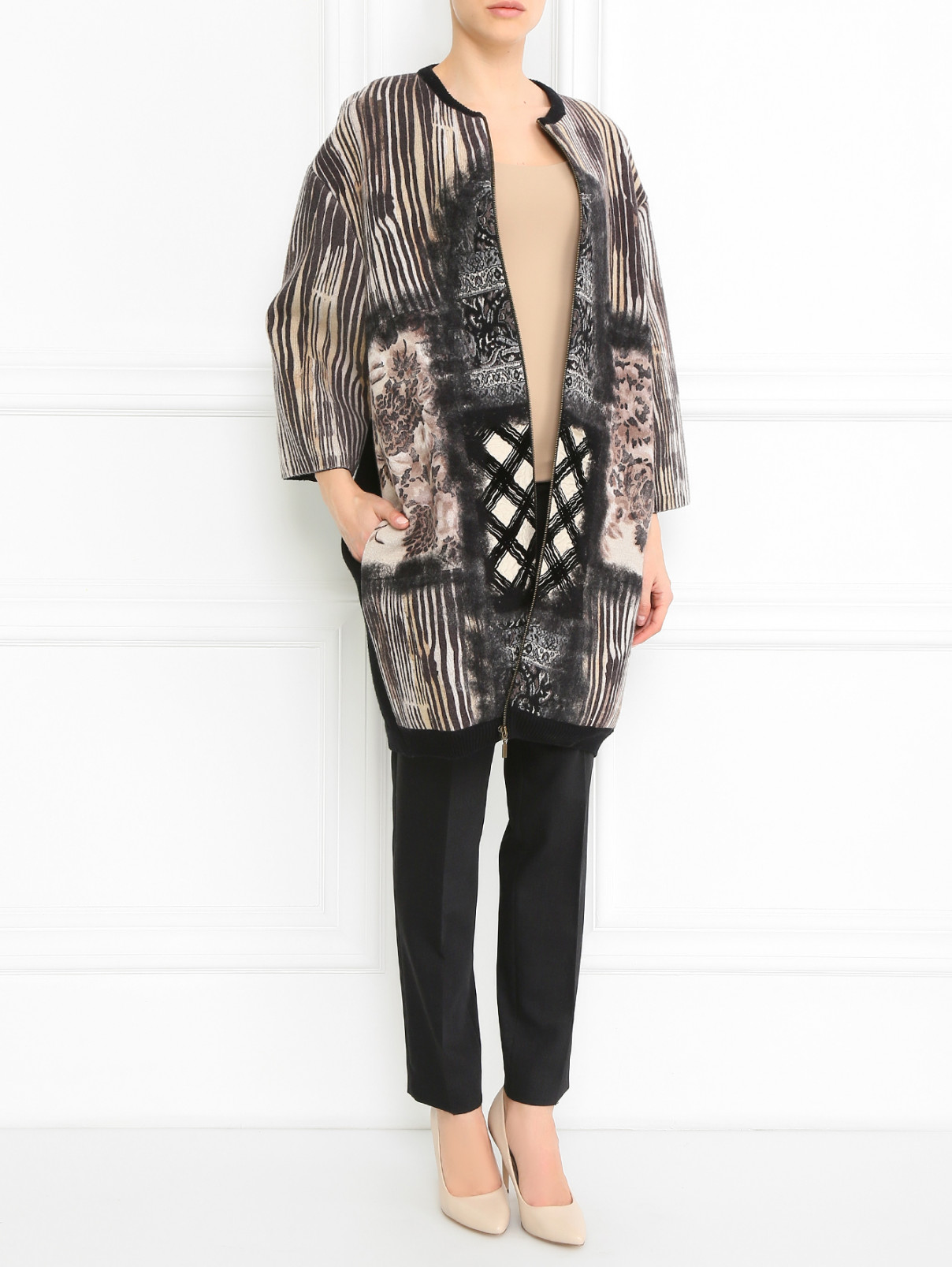 Пальто из  шерсти с контрастным  принтом Antonio Marras  –  Модель Общий вид  – Цвет:  Черный