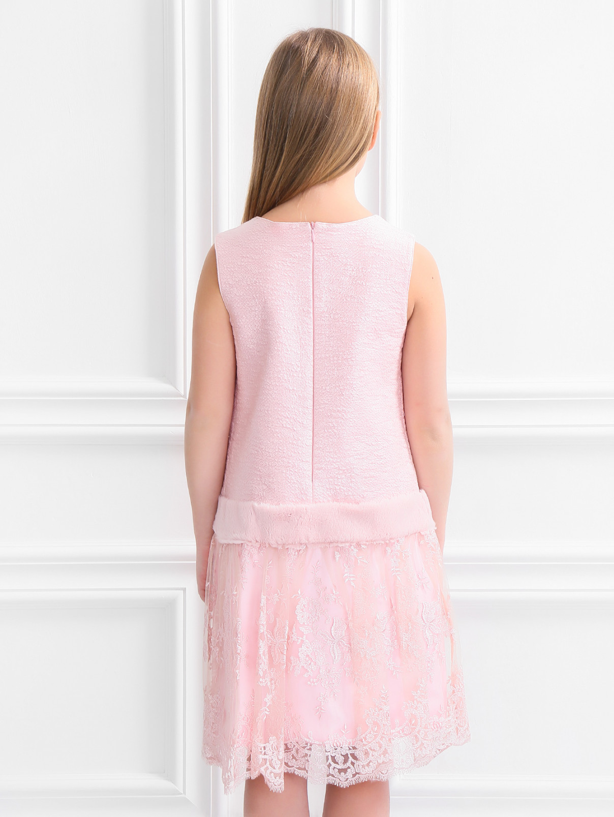 Платье с кружевной юбкой и отделкой мехом Val Max  –  Модель Верх-Низ1  – Цвет:  Розовый
