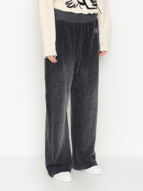 Велюровые брюки с узором - МодельВерхНиз