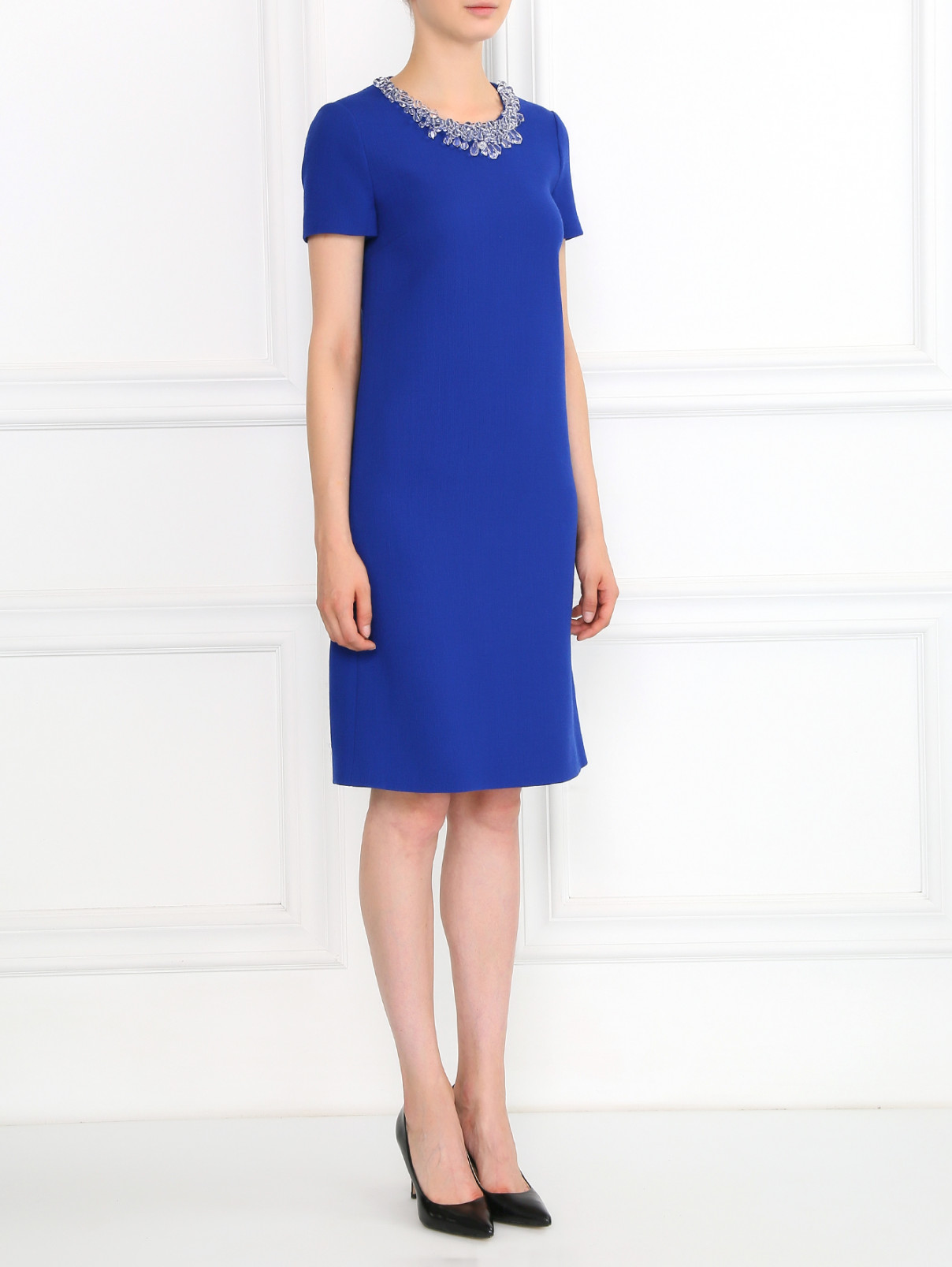 Платье прямого фасона из шерсти декорированное кристаллами Moschino Boutique  –  Модель Общий вид  – Цвет:  Синий