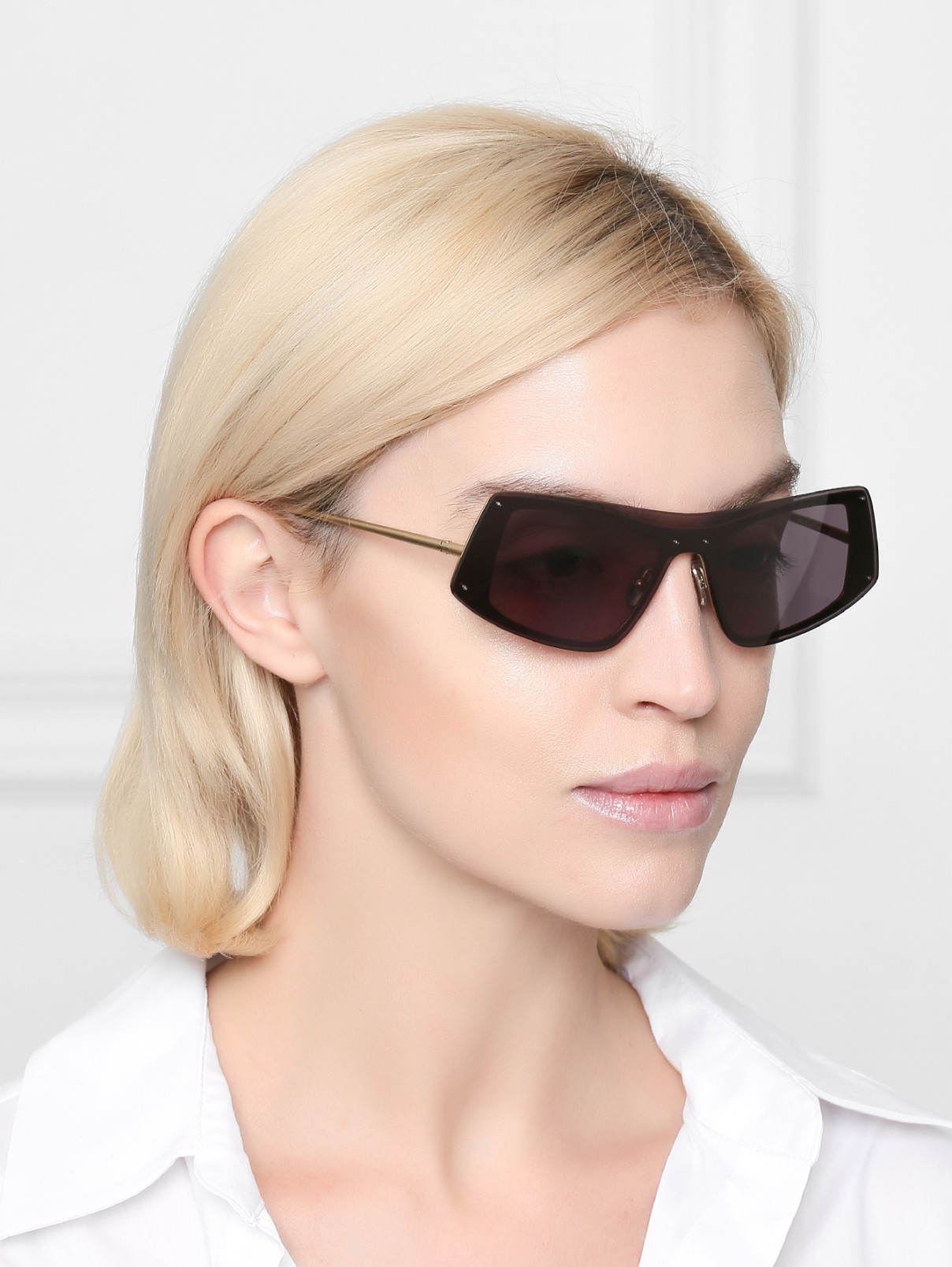 Очки солнцезащитные Max Mara  –  МодельОбщийВид  – Цвет:  Черный