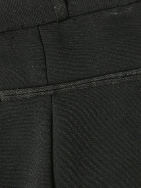 Узкие брюки со стрелками - Деталь