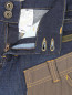 Джинсы из темного денима с накладными карманами Moschino Jeans  –  Деталь
