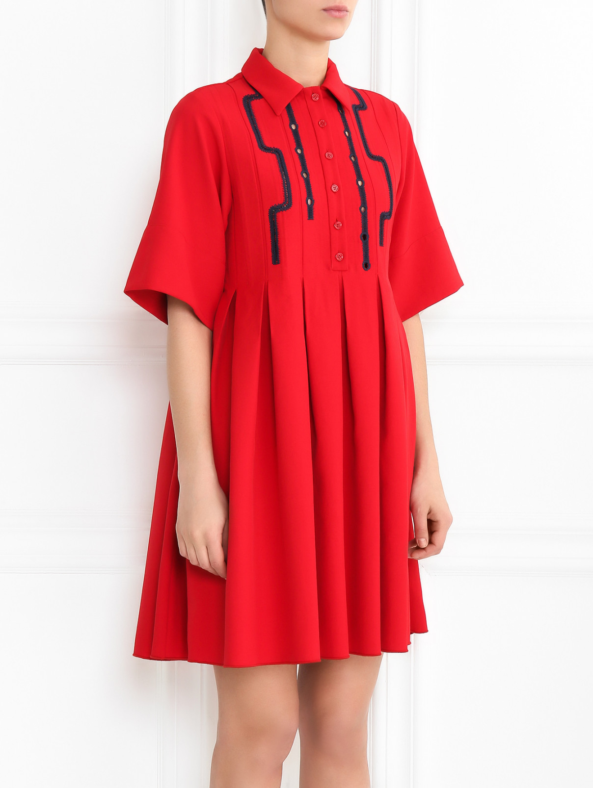 Платье мини с юбкой в складку и  вышивкой на груди Carven  –  МодельВерхНиз  – Цвет:  Красный