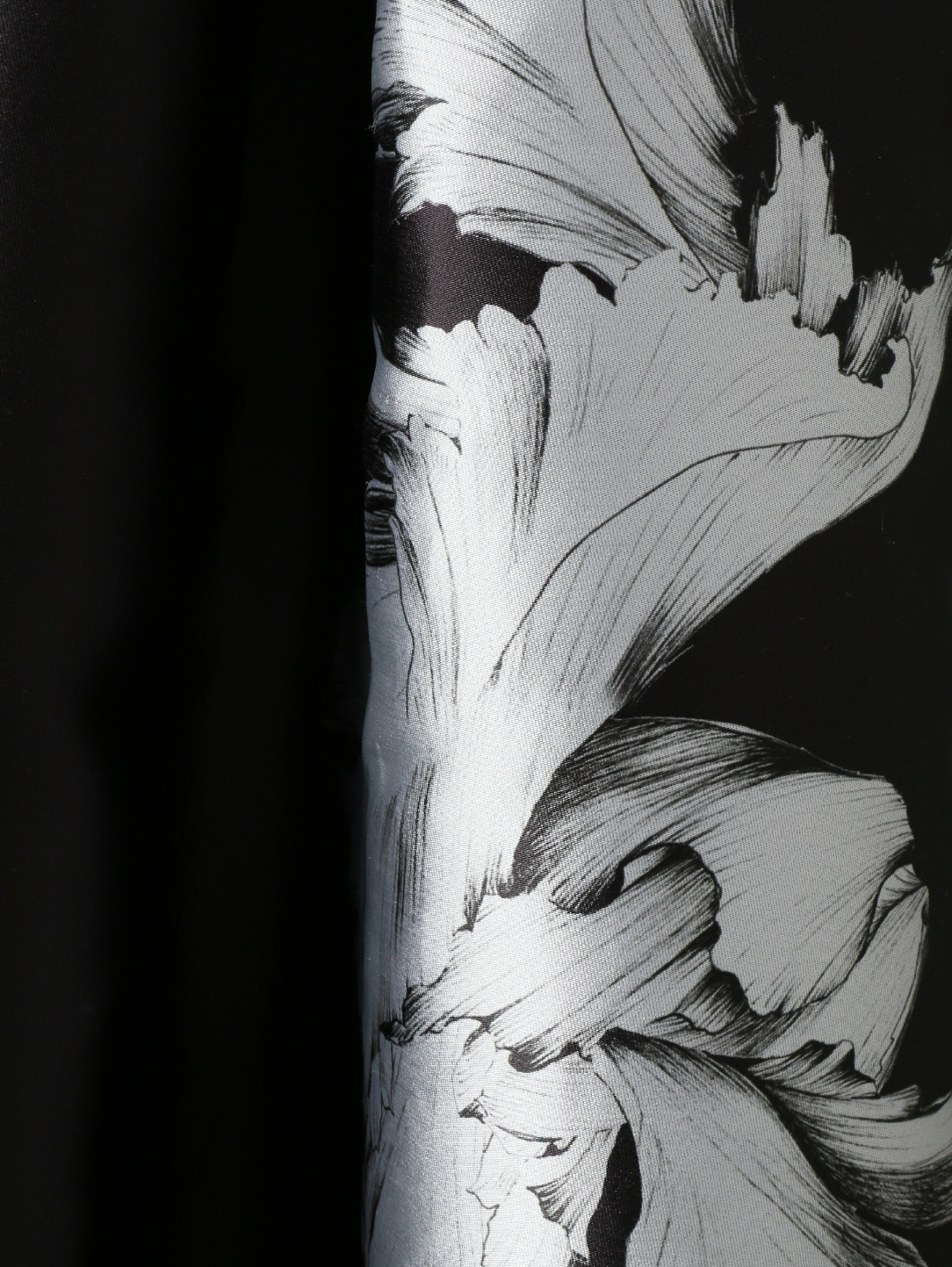Платье макси  c цветочным узором Yolan Cris  –  Деталь1  – Цвет:  Черный