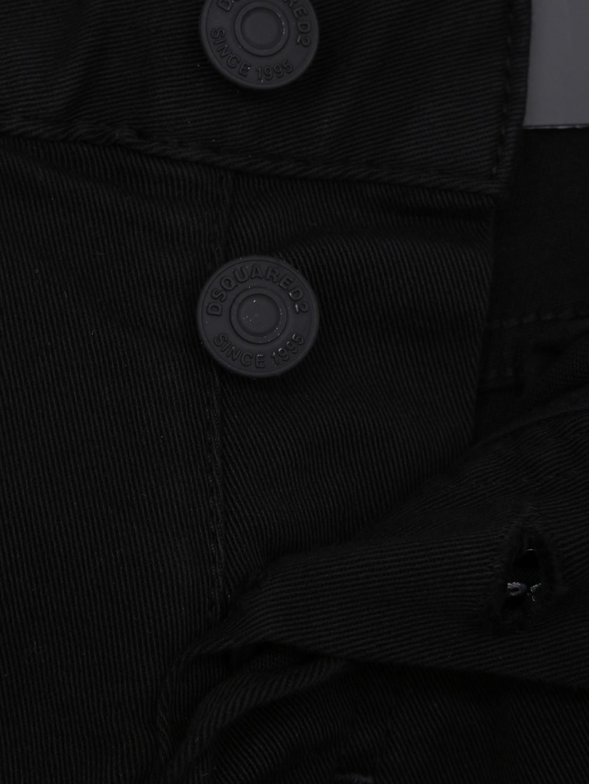 Однотонные укороченные джинсы Dsquared2  –  Деталь1  – Цвет:  Черный