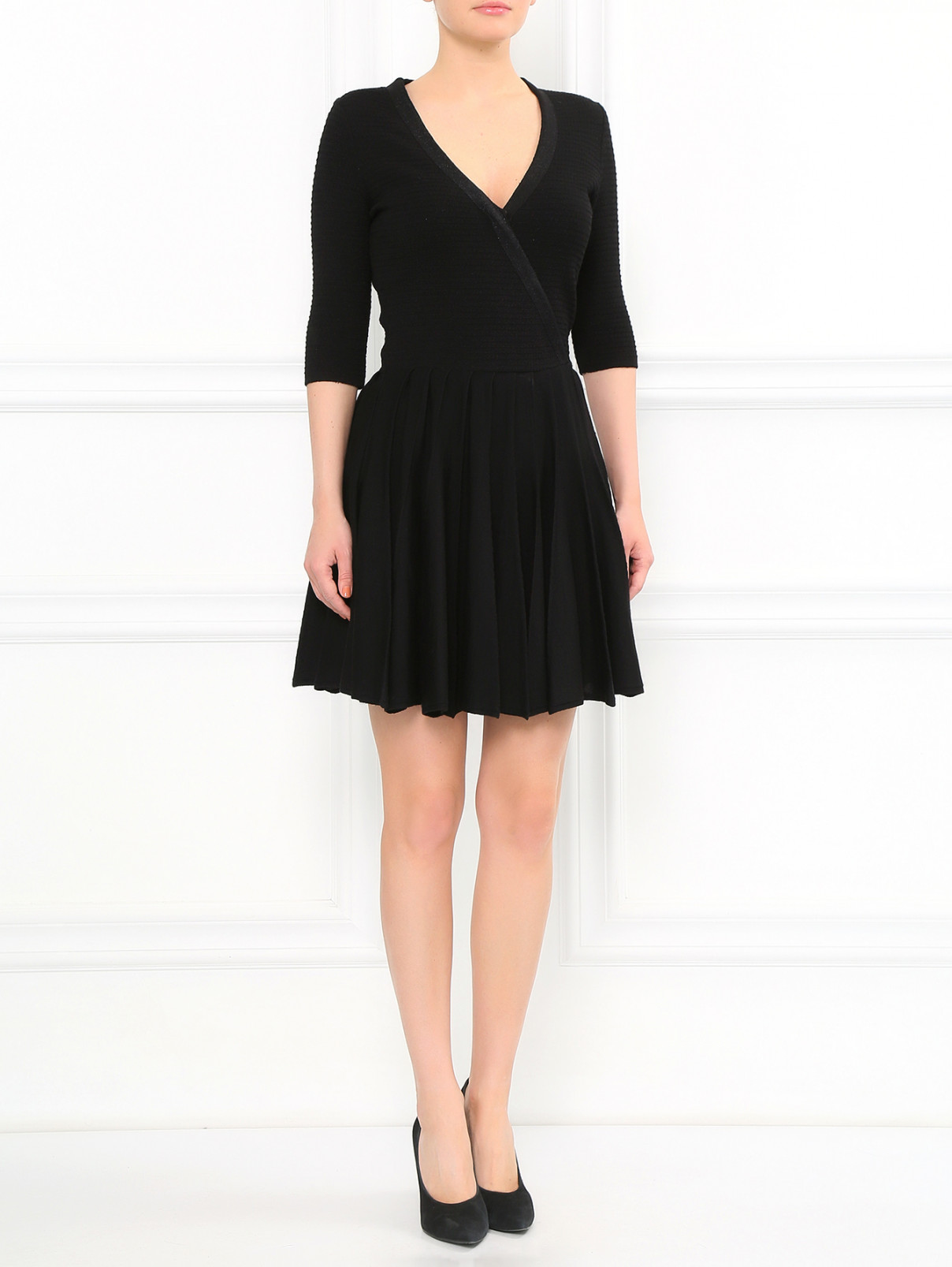 Трикотажное платье-мини с запахом Lil pour l'Autre  –  Модель Общий вид  – Цвет:  Черный