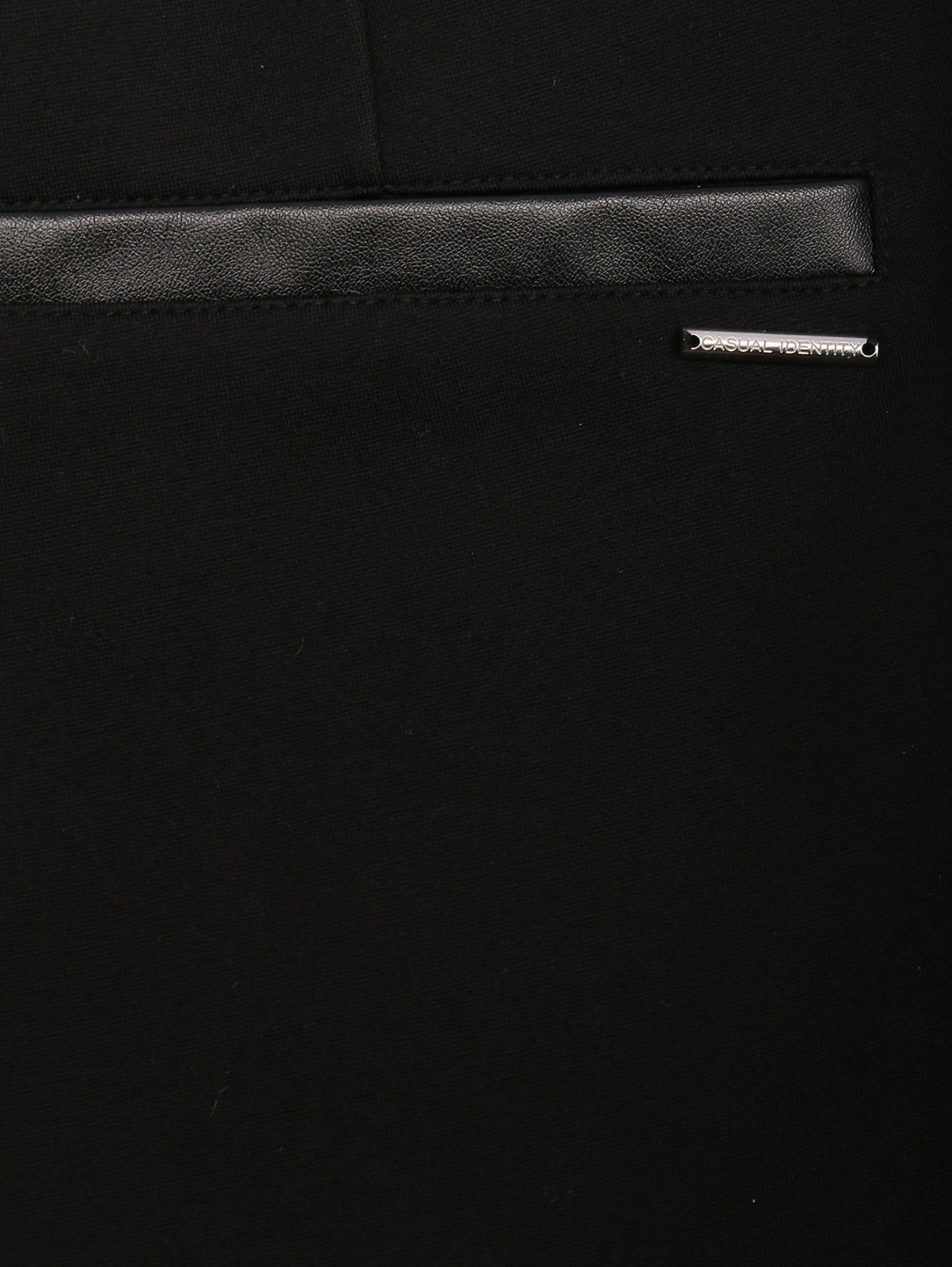 Брюки из смесовой вискозы с карманами Comma  –  Деталь  – Цвет:  Черный